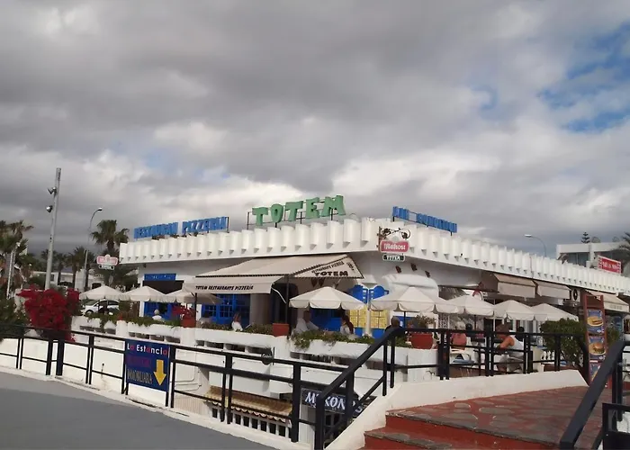 Silvia * Costa Del Silencio